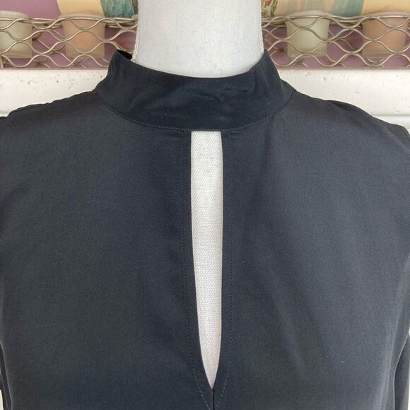 FRAME BNWT pure silk sexy high neck button with cutout neckline silk blouse🦋 - Picture 2 of 9